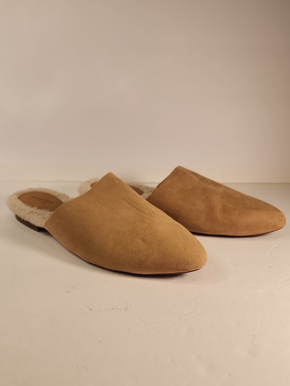 Universal Thread, Sherpa Slip-on Mules, size 9, camel color, Casual, Cozy